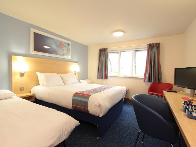 Travelodge Carlisle Todhills Bagian luar foto